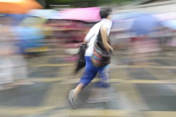 廣州暴雨突襲，高考繼續(xù)_除濕機廠家